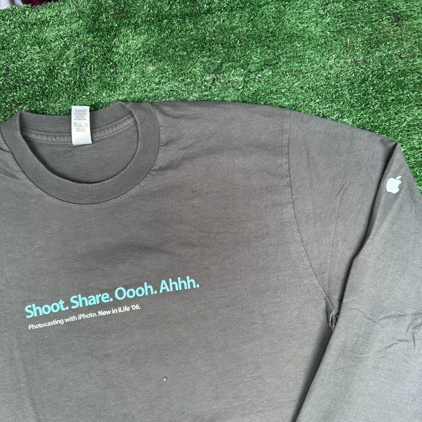 Vintage Y2K Apple iWeb iLife iPhoto T-Shirt 2006 Gray M Employee Promo Quote