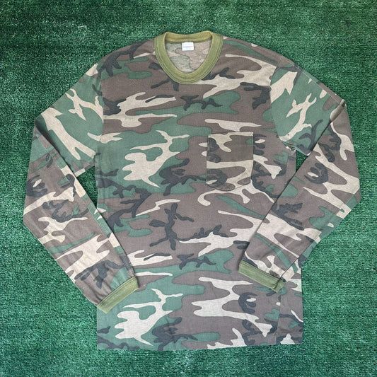 Vintage 80s M81 Woodland Camo T-Shirt Grunge Punk Army Military Single Stitch M