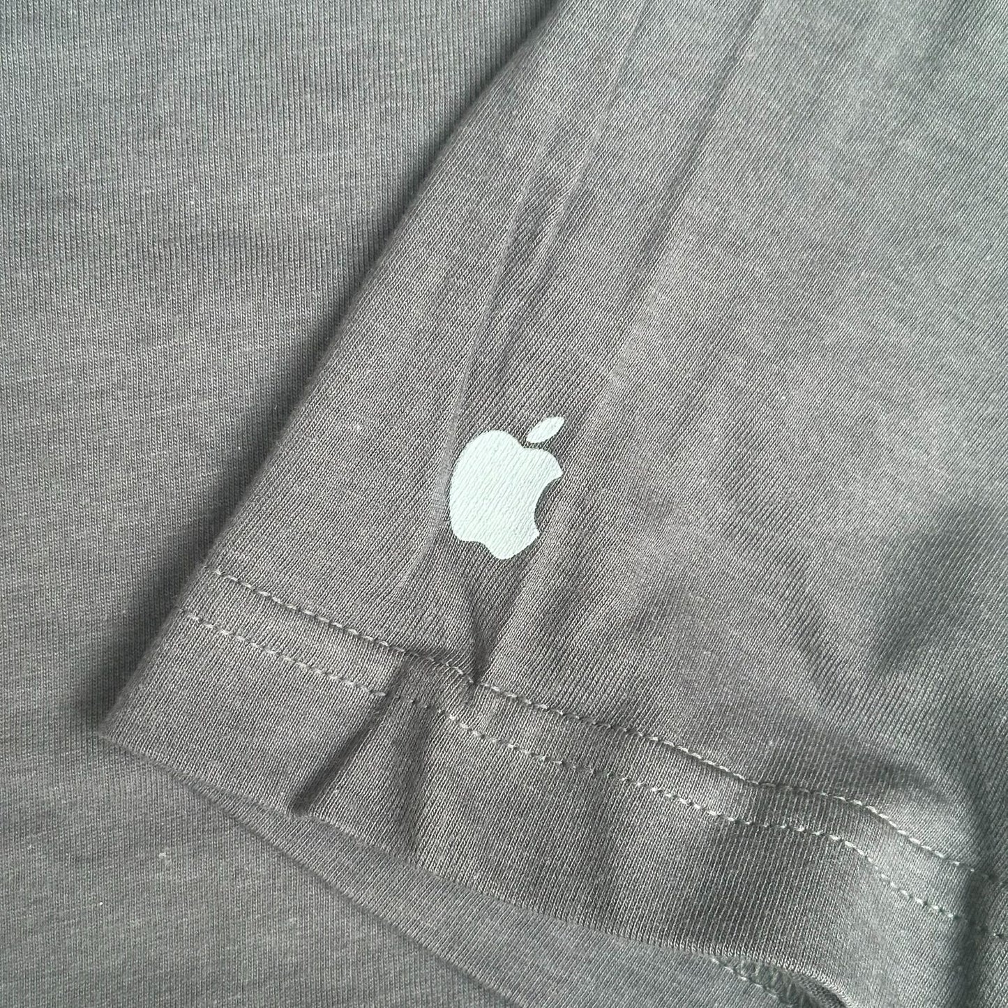 Vintage Y2K Apple iWeb iLife Blogging T-Shirt 2006 Gray M Macintosh Employee