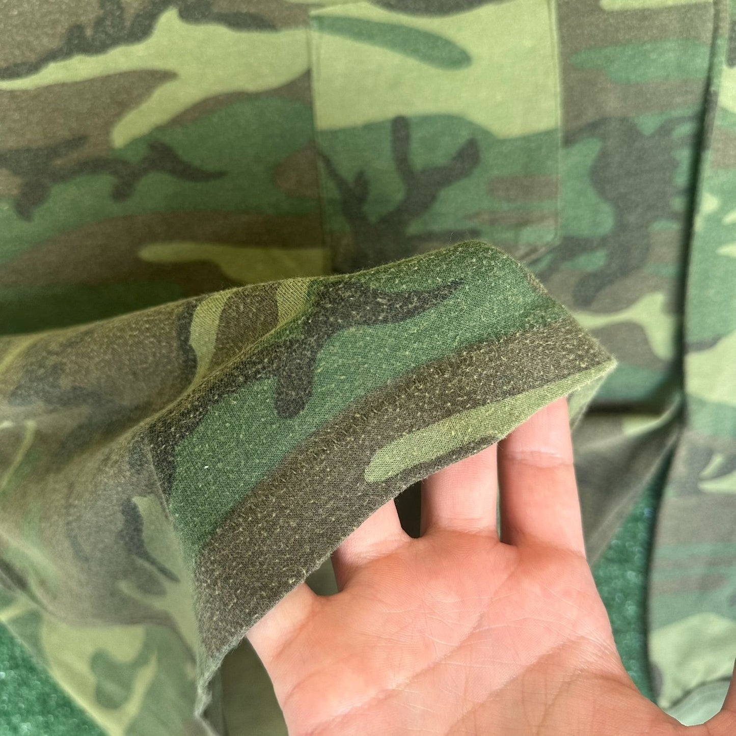 Vintage 90s Green Woodland Camo T-Shirt Grunge Punk Army Military Single Stitch