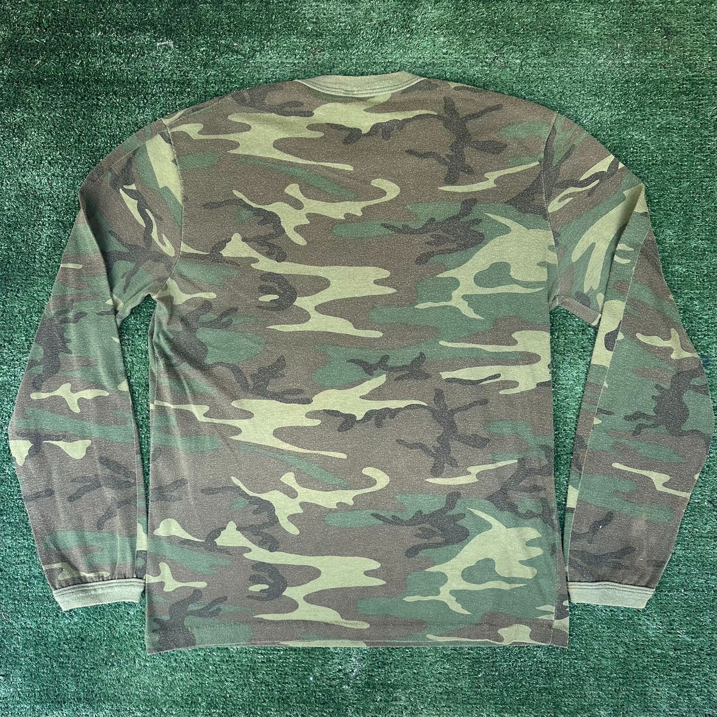 Vintage 90s Green Woodland Camo T-Shirt Grunge Punk Army Military Single Stitch