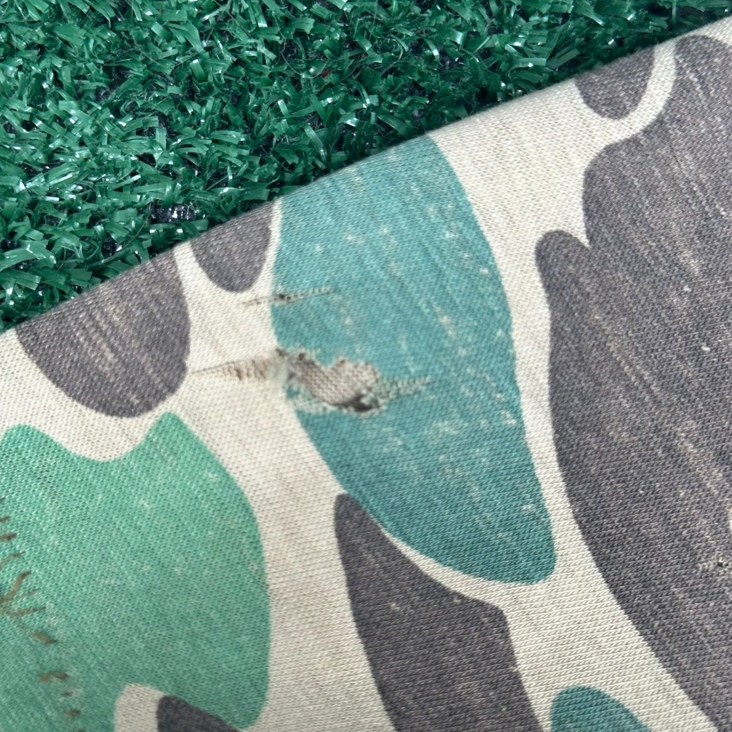 Vintage 80s Duxbak Duck Camo T-Shirt Paper Thin Single Stitch Frogskin S/M