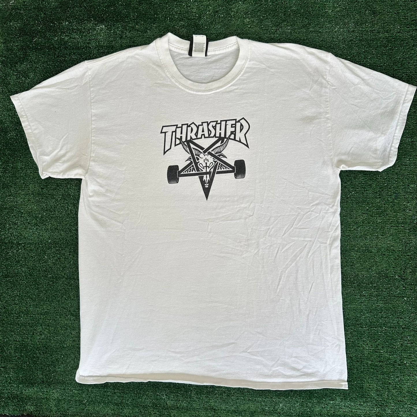Vintage Y2K Thrasher Skate Goat Pentagram T-Shirt Punk E-Boy White L Streetwear