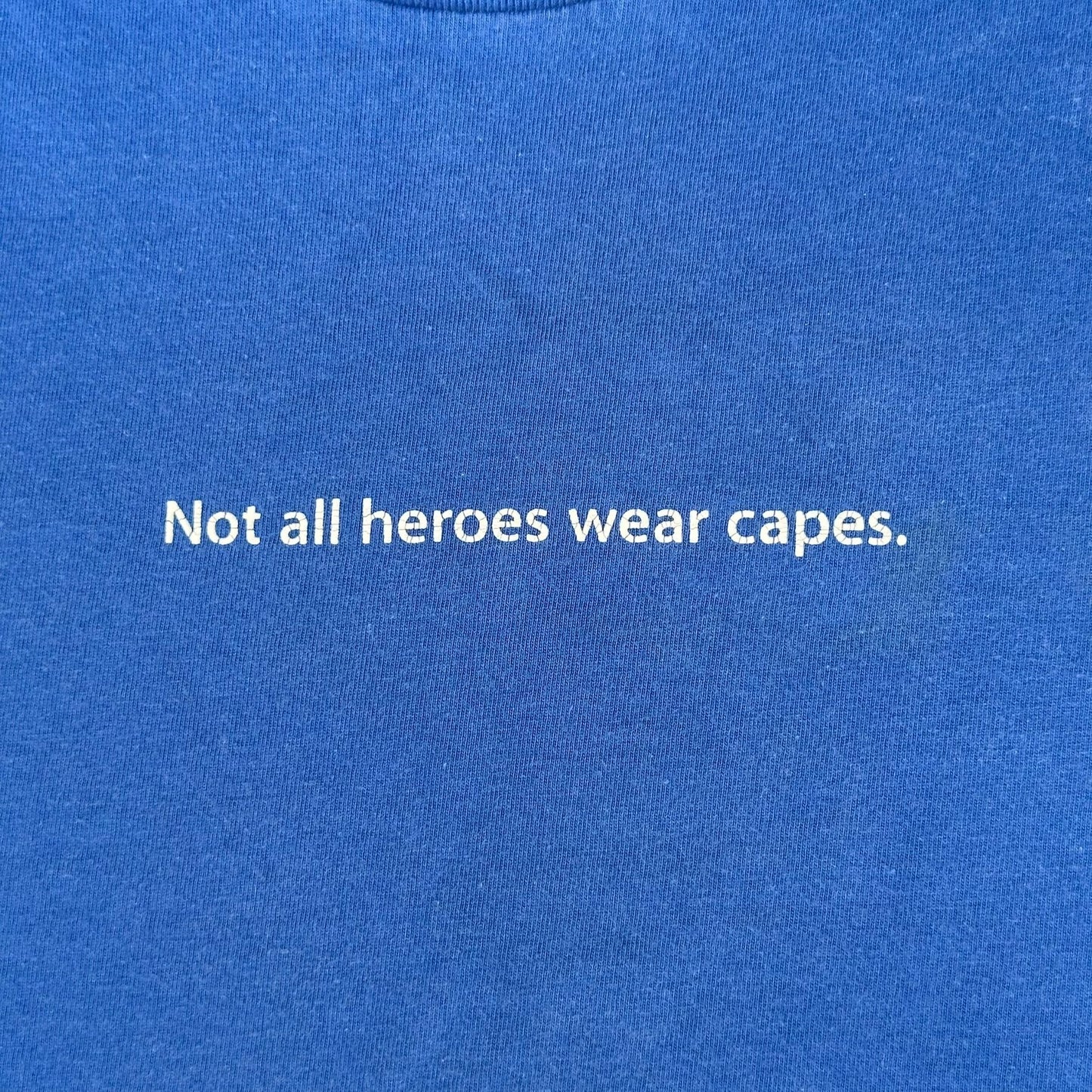 Vintage Y2K Apple Store Genius Quote T-Shirt Blue S Not All Heroes Wear Capes