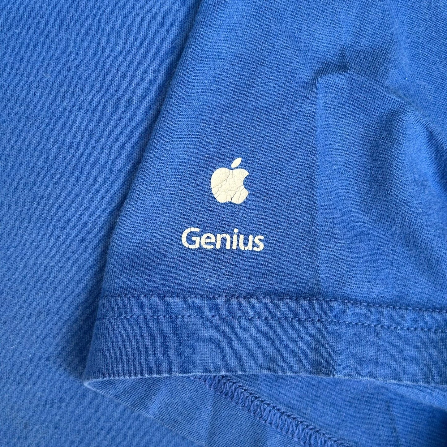 Vintage Y2K Apple Store Genius Quote T-Shirt Blue S Not All Heroes Wear Capes