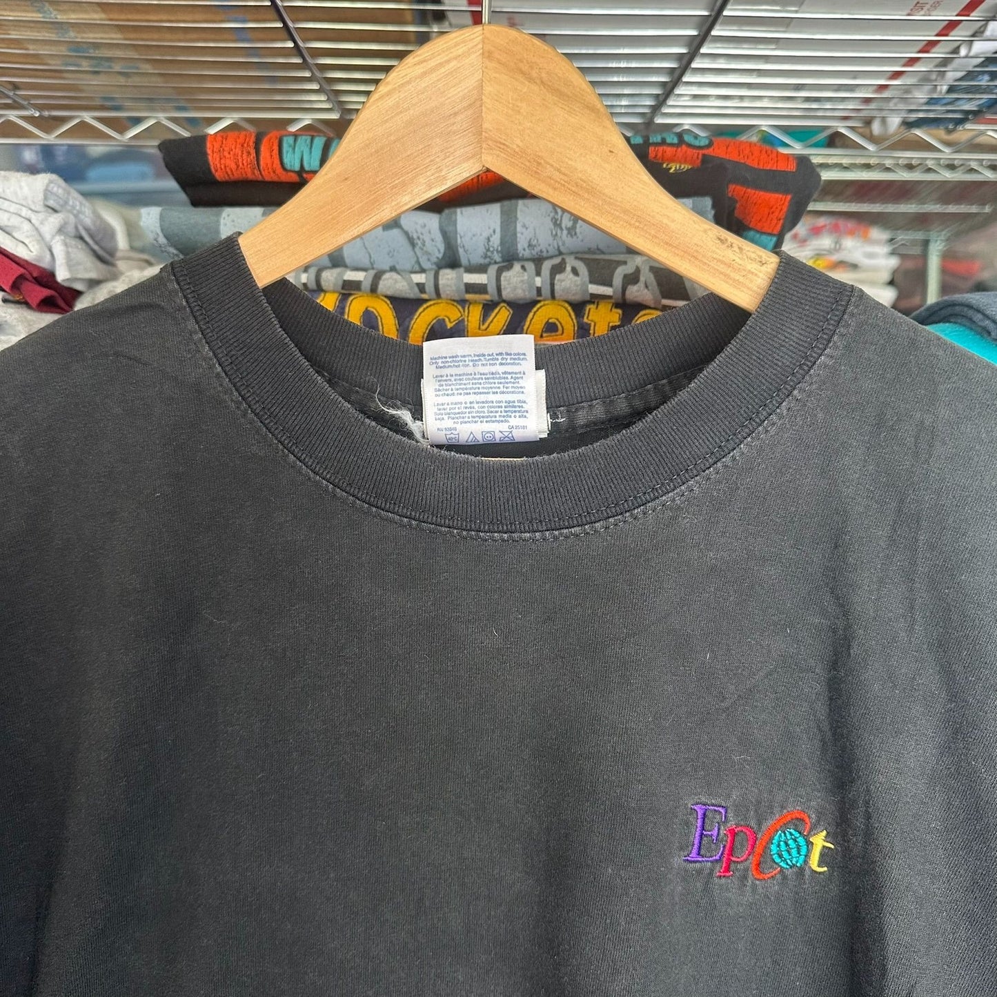 Vintage 90s Walt Disney World Epcot T-Shirt 1999 Hurricane Rideout Crew Black 2X