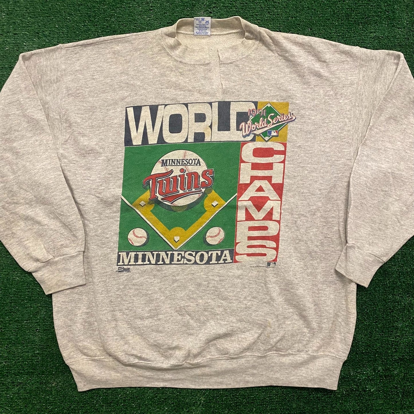 Minnesota Twins Vintage 90s Baseball Crewneck Sweatshirt