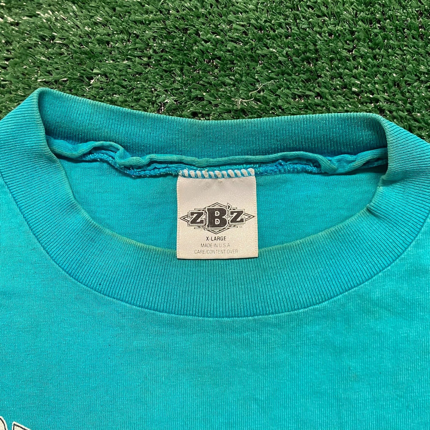 Charlotte Hornets 90's Vintage NBA T-Shirt Carolina Blue / 2XL