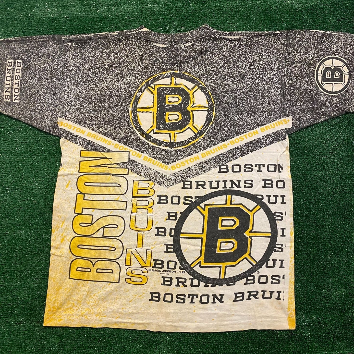 Boston Bruins Vintage Hockey Sports AOP T-Shirt