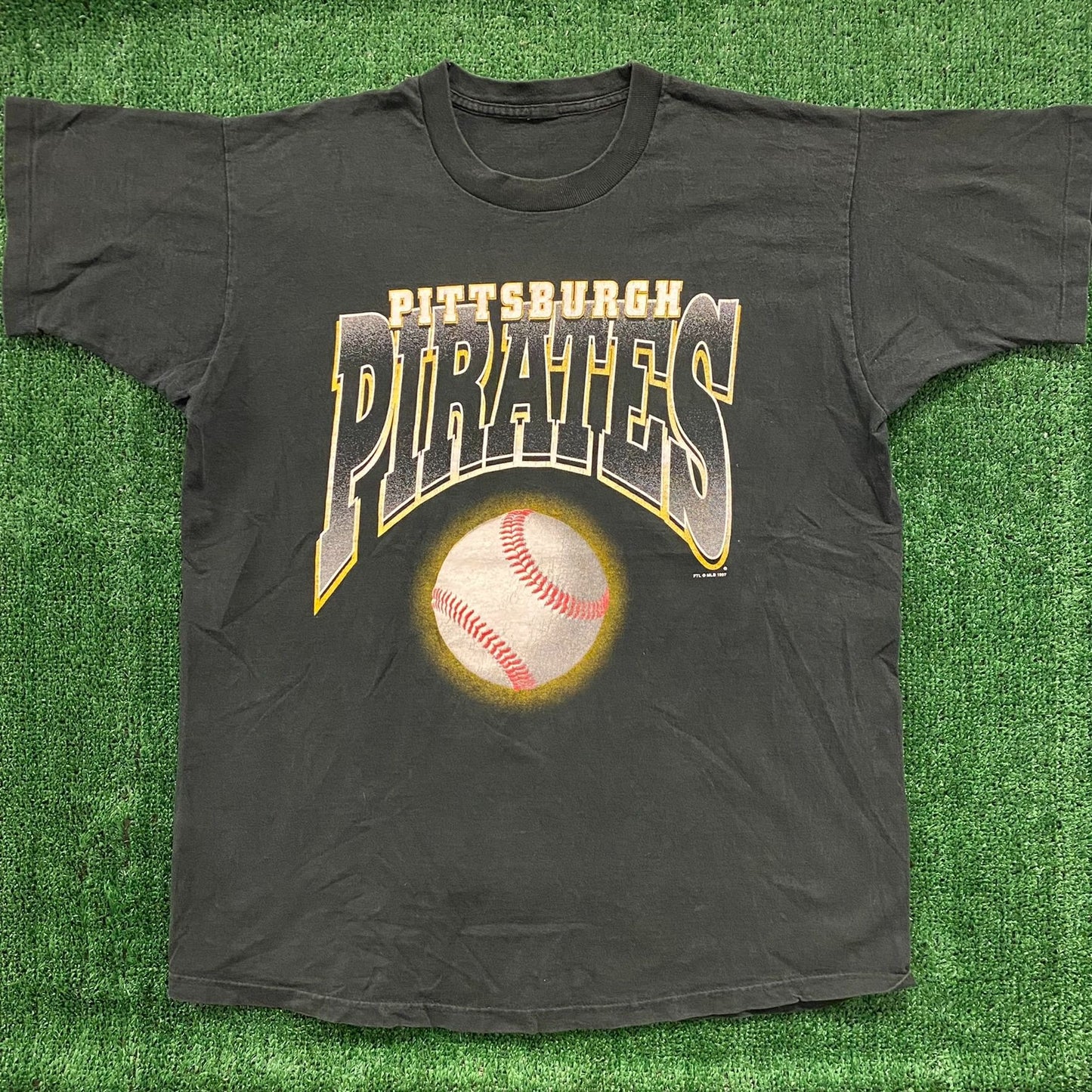 Pittsburgh Pirates Vintage 90s Baseball T-Shirt