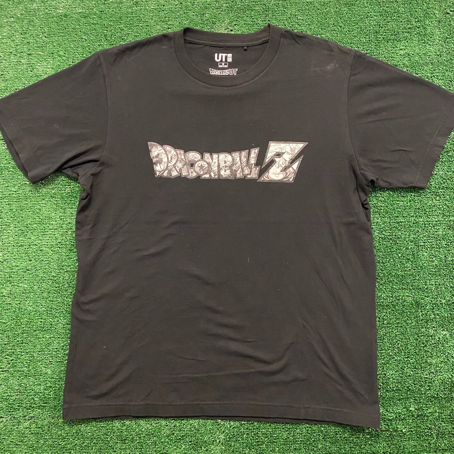 Uniqlo Dragonball Z Vintage Anime T-Shirt
