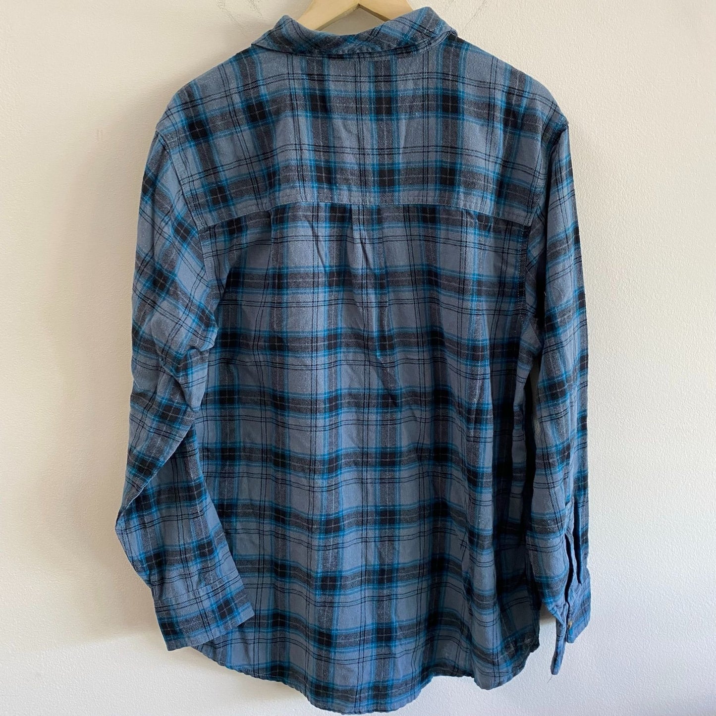 Field & Stream Blue Plaid Flannel Shirt
