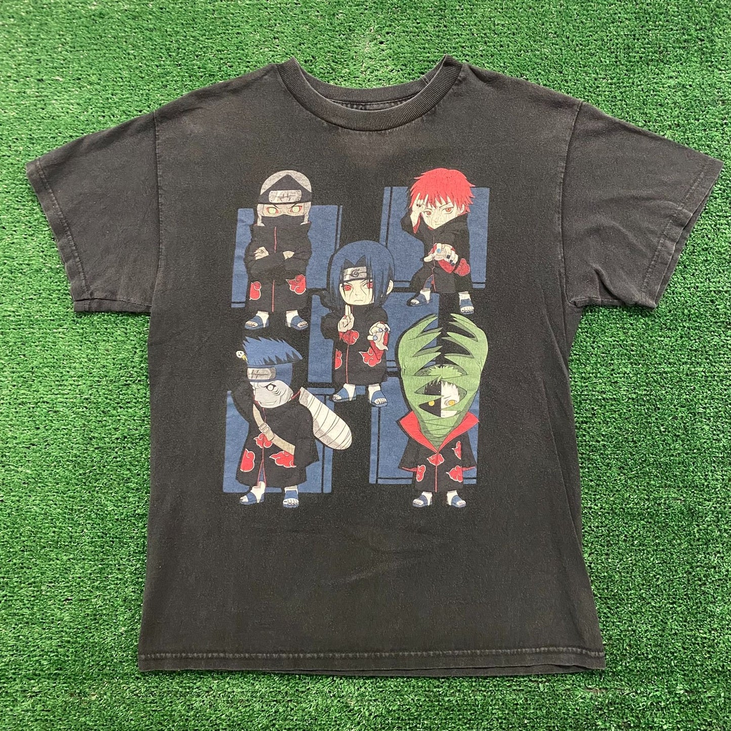 Vintage Y2K Essential Naruto Shippuden Akatsuki Anime T-Shirt