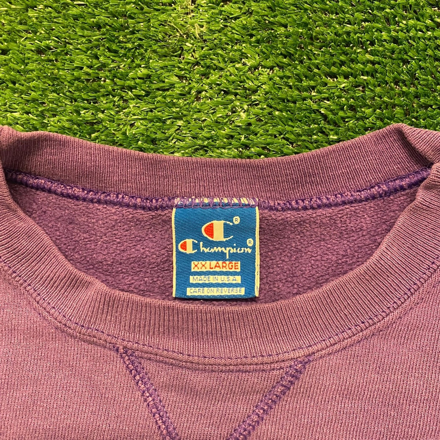 Champion Basic Essential Vintage 90s Crewneck Sweatshirt