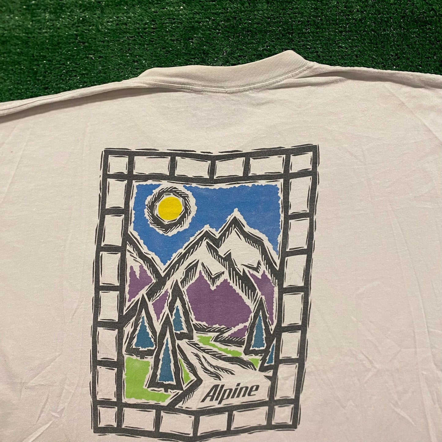 Alpine Vintage 90s Natural Landscape Art T-Shirt