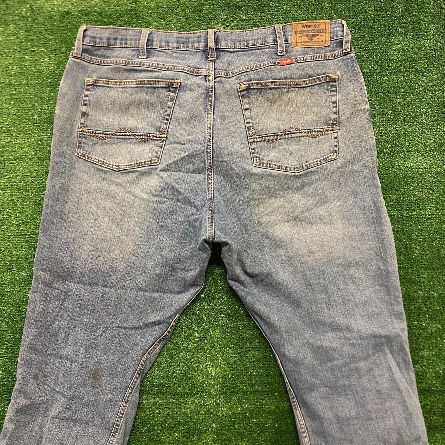 Wrangler Vintage Relaxed Boot Cut Denim Jeans Pants