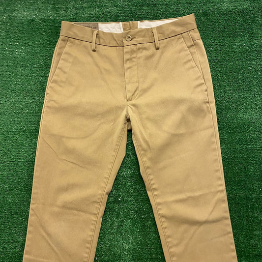 Levi's Tapered Fit Khaki Chino Pants