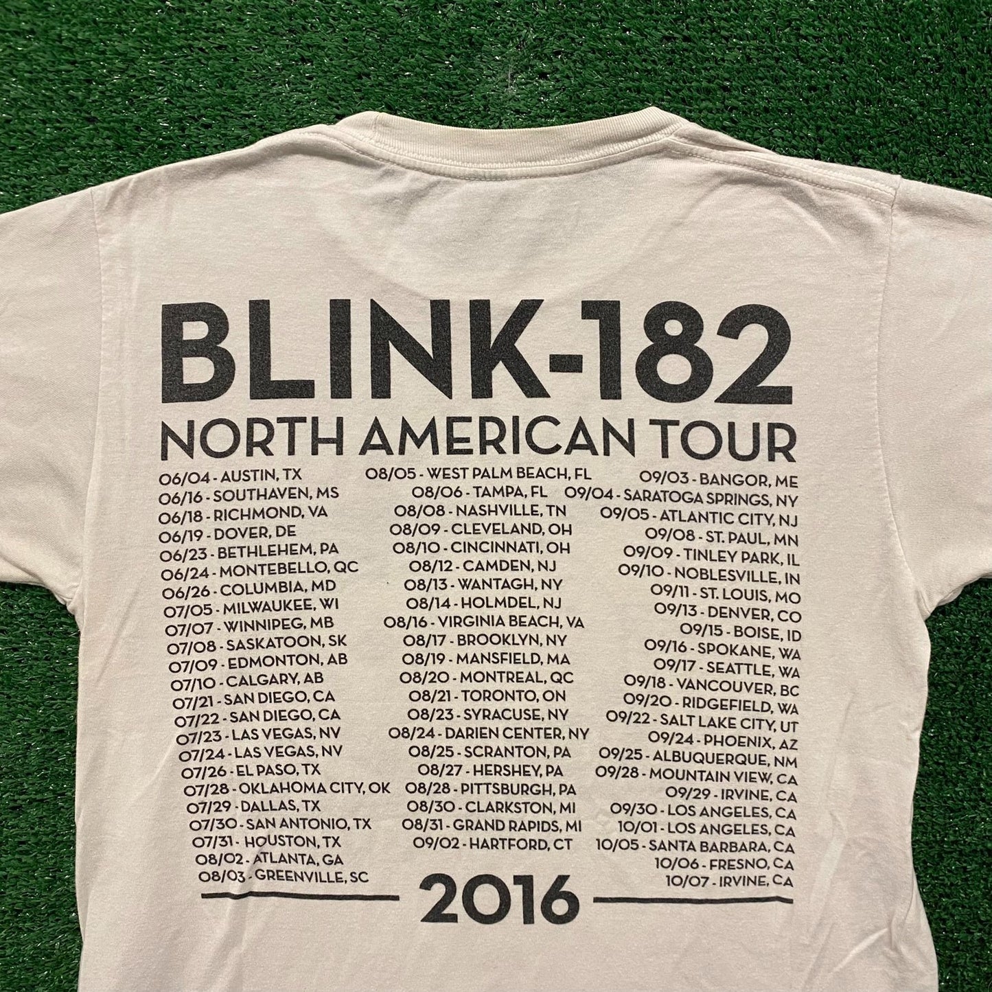 Blink 182 Vintage Punk Band T-Shirt